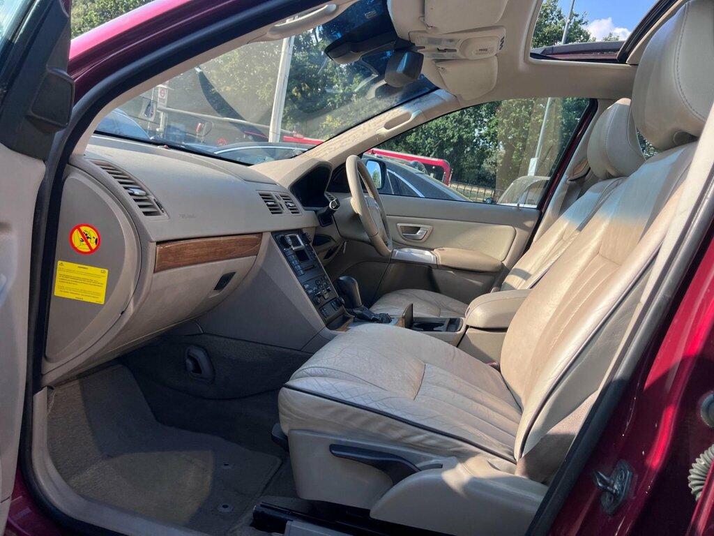 Volvo XC90 2.4 D5 Se - 7 Seater Silver #29