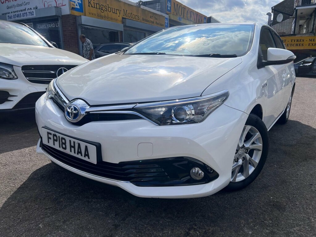 Toyota Auris 1.8 Vvt-h Icon Tech Cvt Euro 6 Ss White