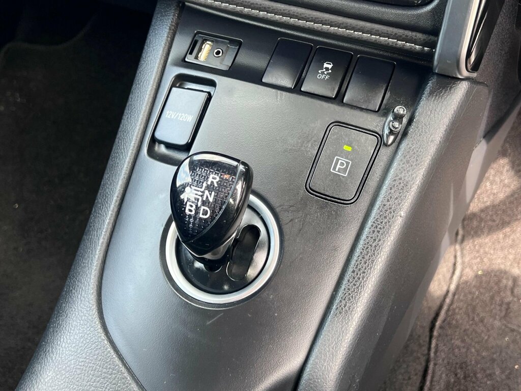 Toyota Auris Hatchback Grey #21