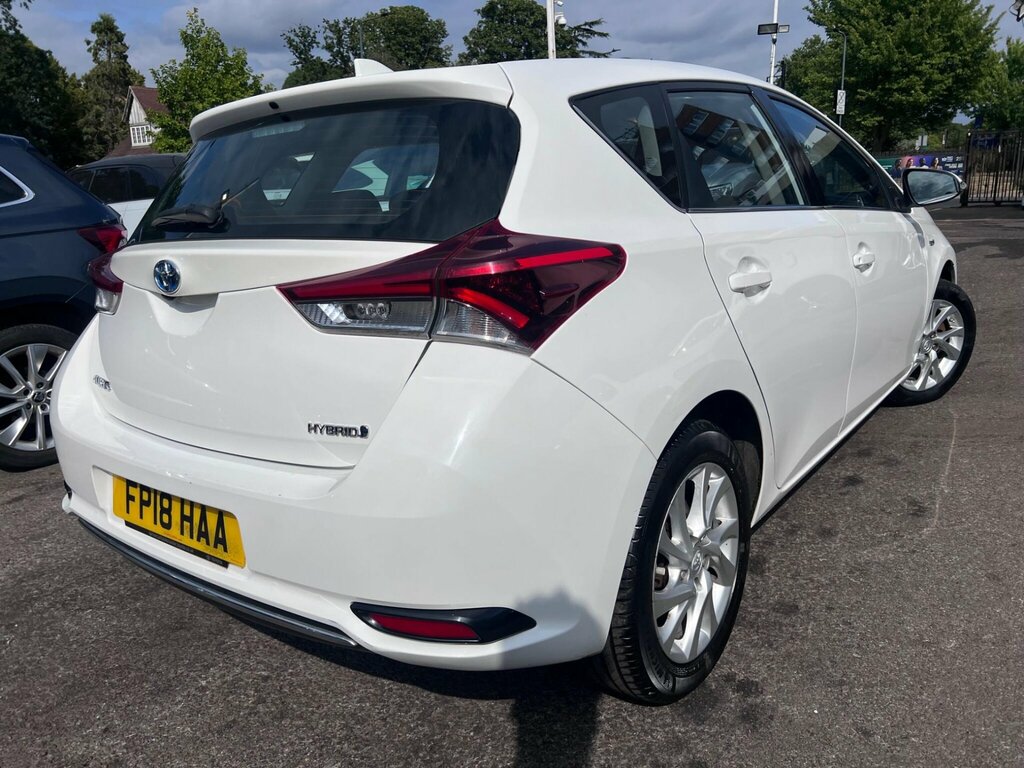 Toyota Auris 1.8 Vvt-h Icon Tech Cvt Euro 6 Ss White #5