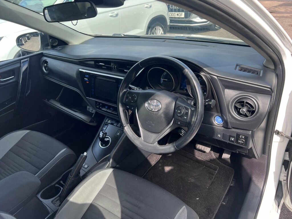 Toyota Auris Hatchback Grey #13