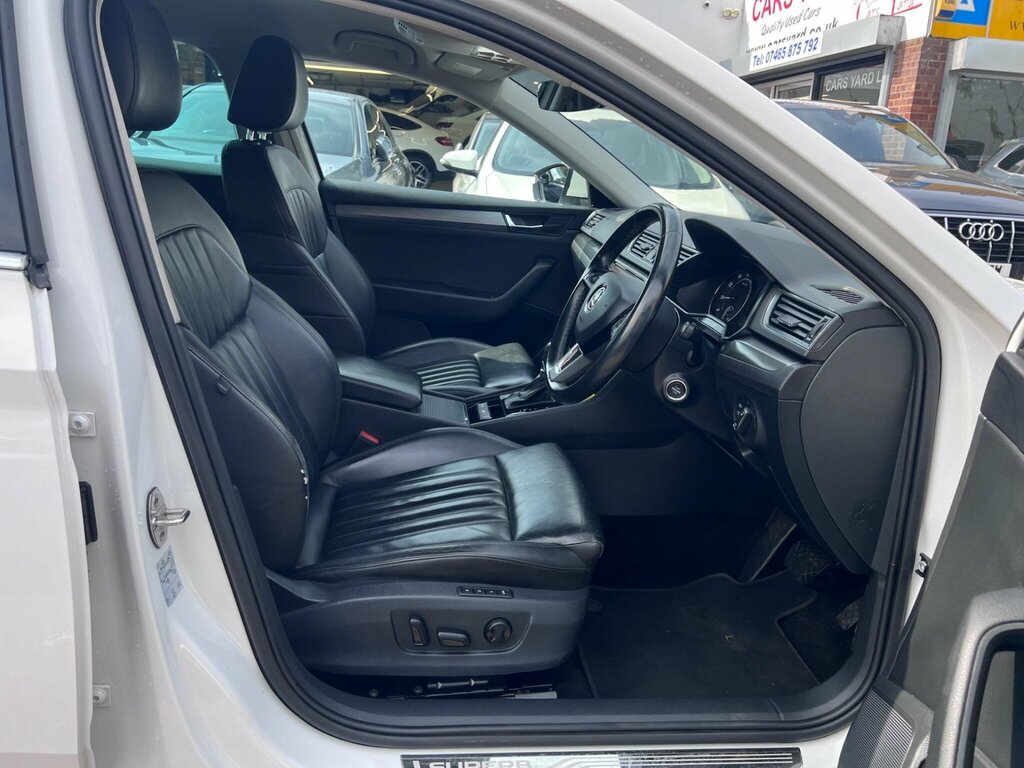Skoda Superb 2.0 Tdi Scr 190Ps White #26