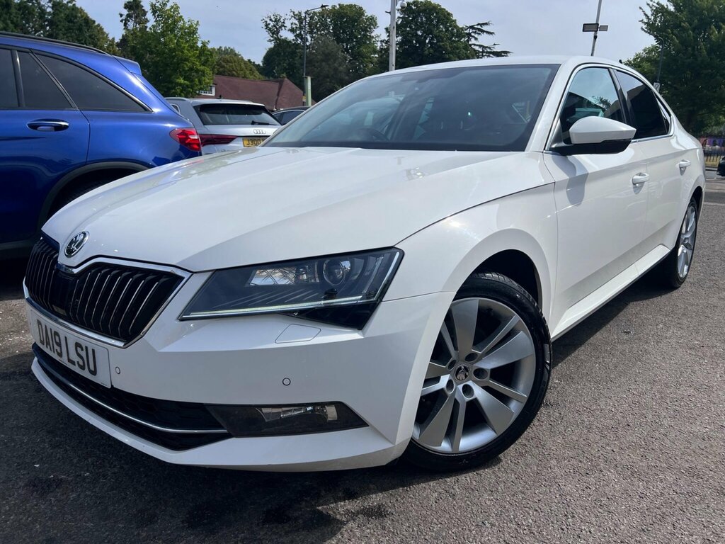 Skoda Superb 2.0 Tdi Scr 190Ps White #30