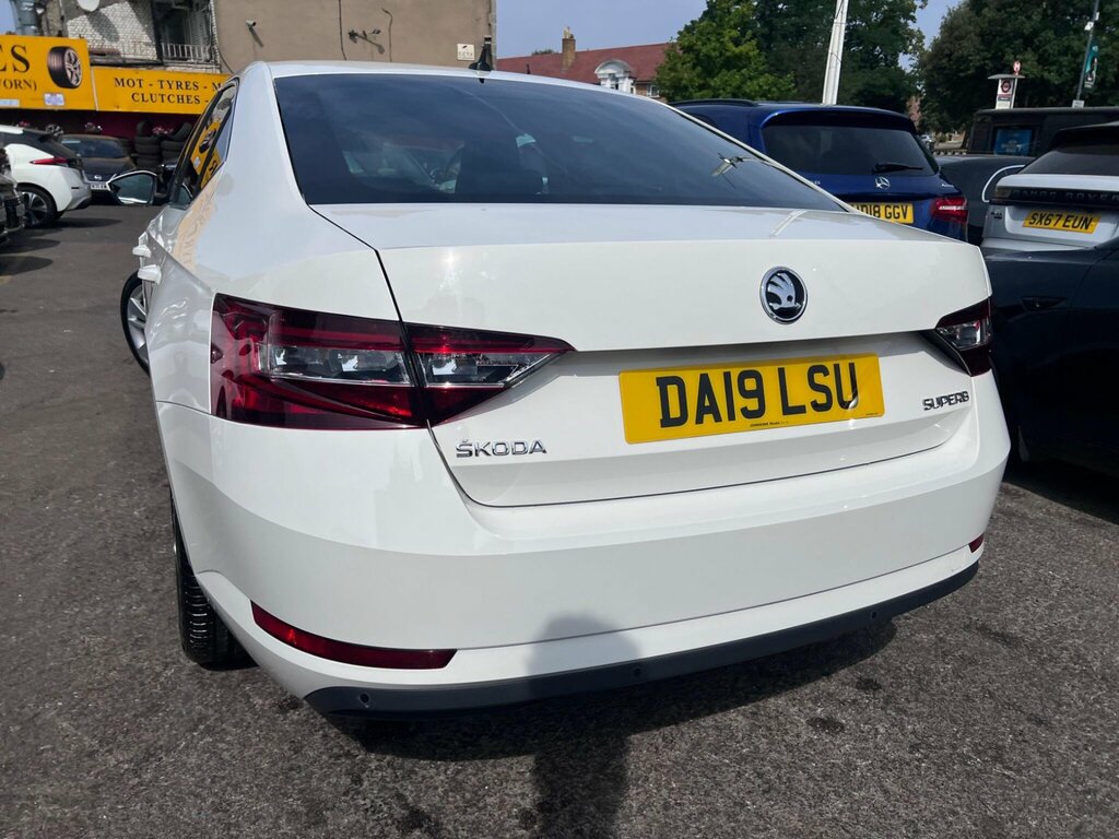Skoda Superb 2.0 Tdi Scr 190Ps White #33