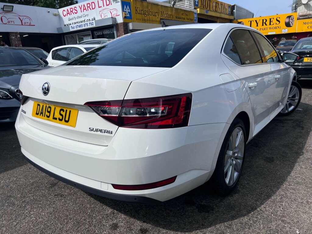 Skoda Superb 2.0 Tdi Scr 190Ps White #32
