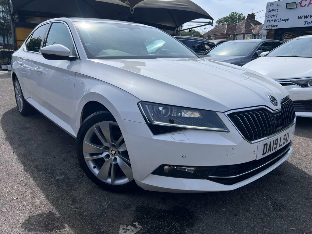 Skoda Superb 2.0 Tdi Scr 190Ps White #36