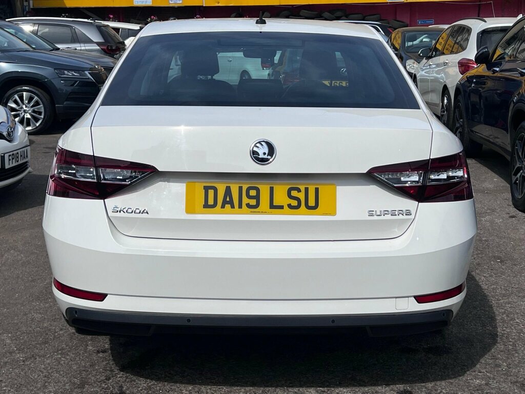 Skoda Superb 2.0 Tdi Scr 190Ps White #39