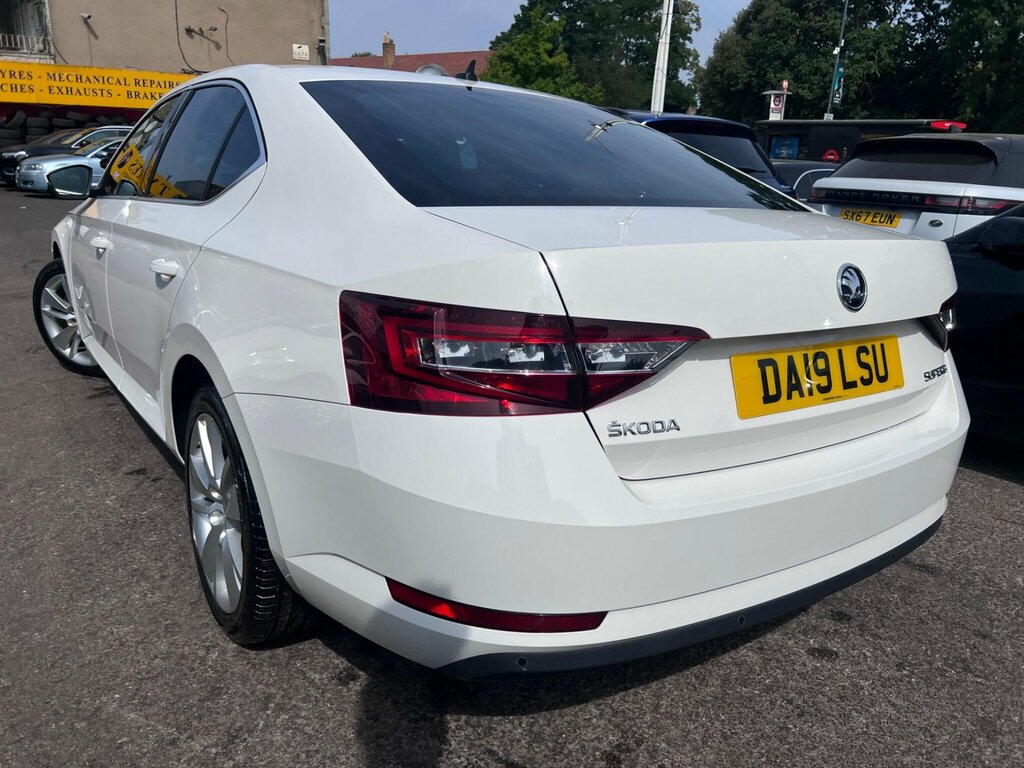 Skoda Superb 2.0 Tdi Scr 190Ps White #34