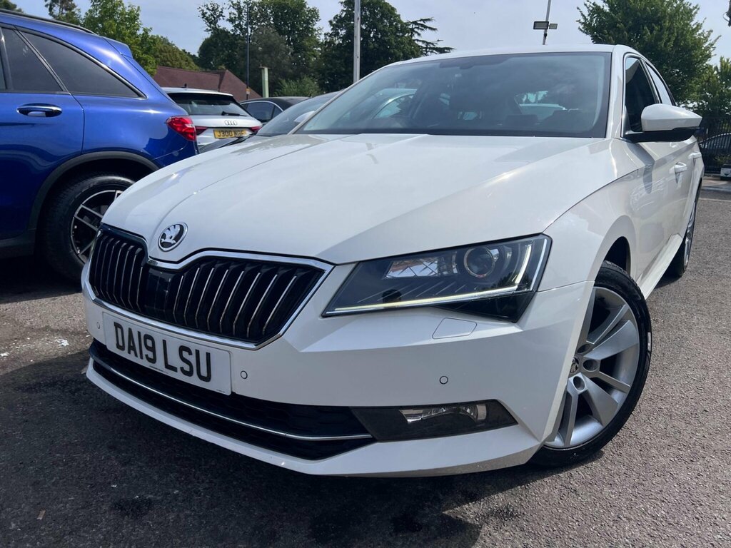 Skoda Superb 2.0 Tdi Scr 190Ps White #29