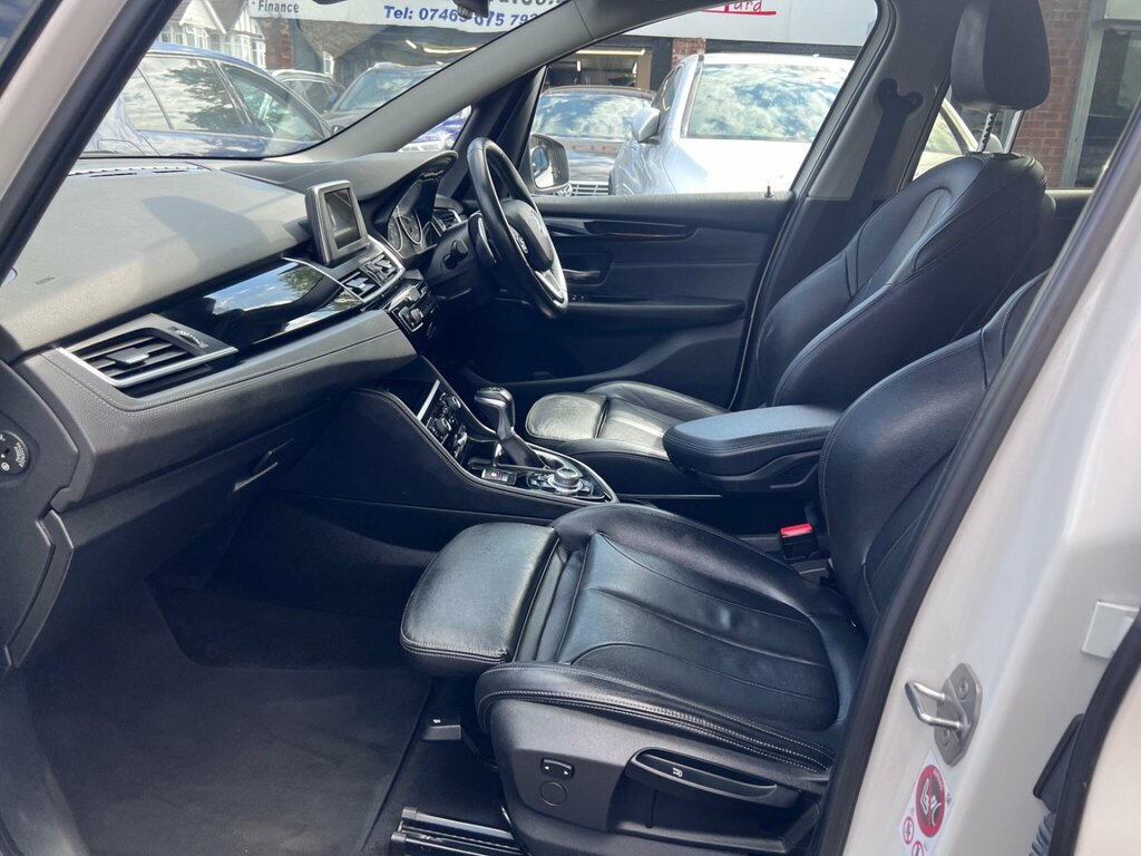BMW 2 Series Gran Tourer Luxury Silver #40
