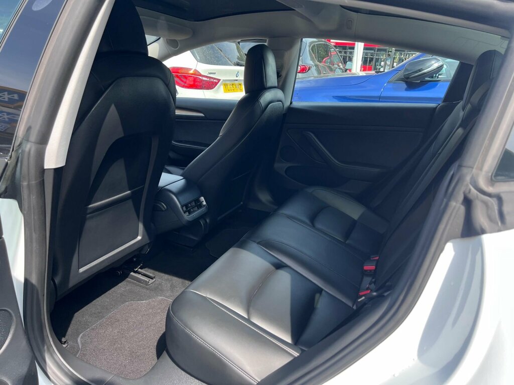 Tesla Model 3 Dual Motor Long Range Saloon 4 White #29