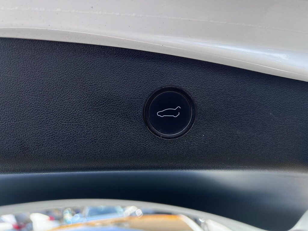 Tesla Model 3 Dual Motor Long Range Saloon 4 White #35