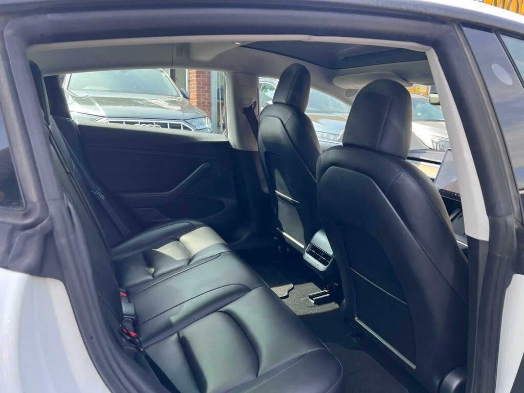 Tesla Model 3 Dual Motor Long Range Saloon 4 White #27