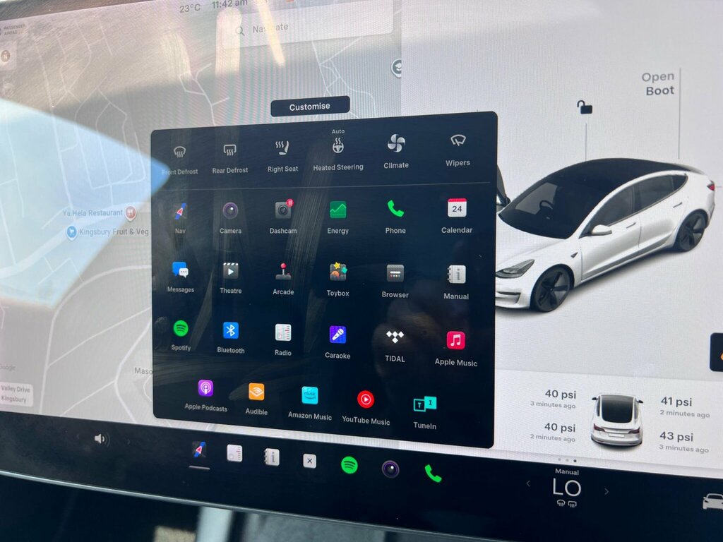 Tesla Model 3 Dual Motor Long Range Saloon 4 White #21