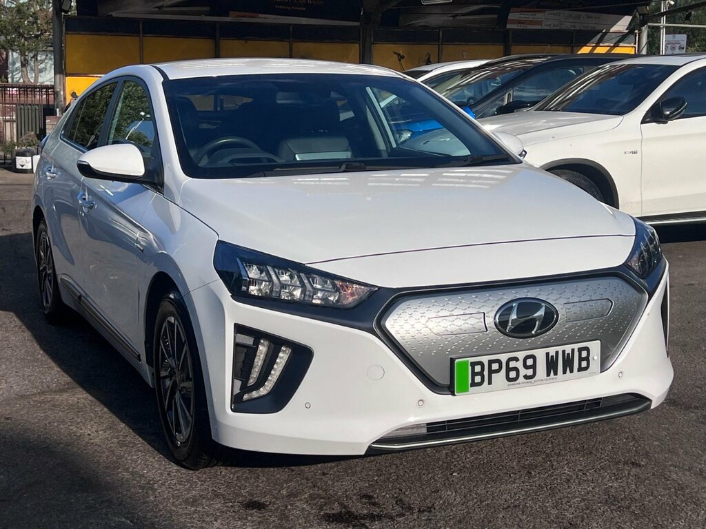 Hyundai Ioniq 38.3Kwh Premium Se White