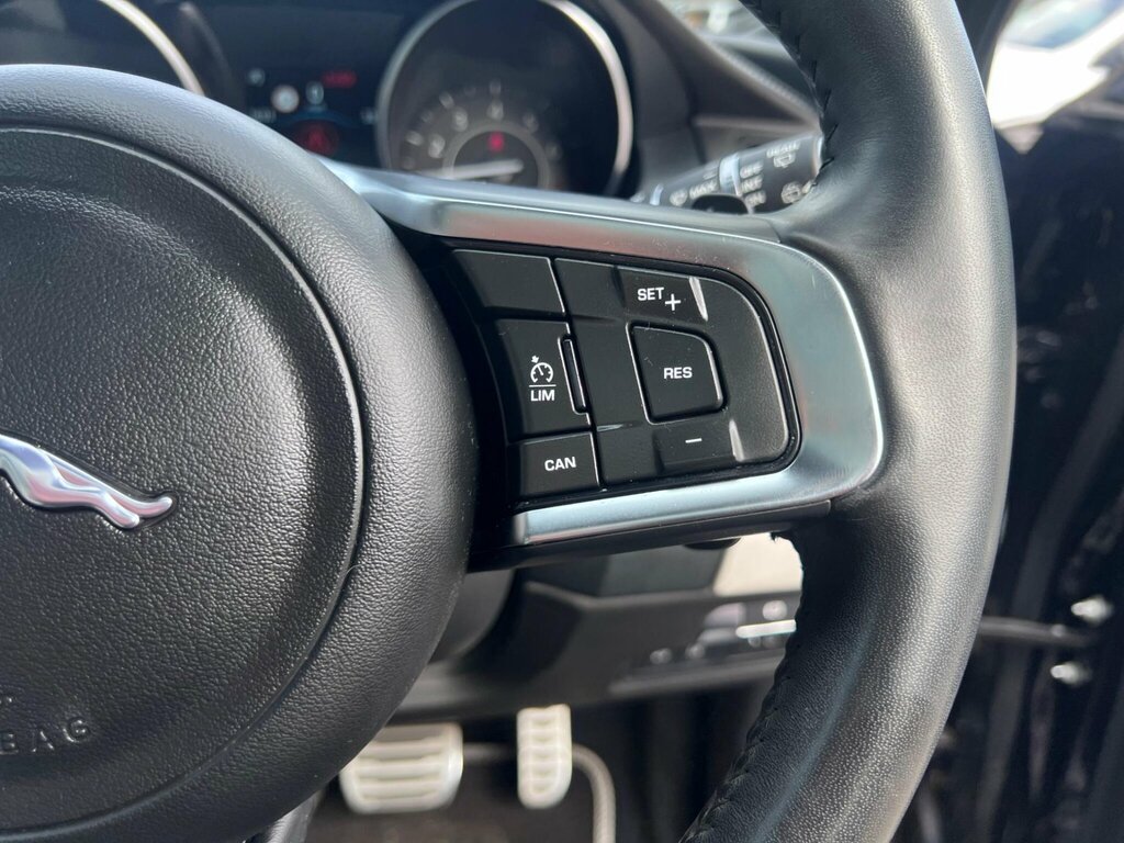 Jaguar E-Pace 2L S Red #27
