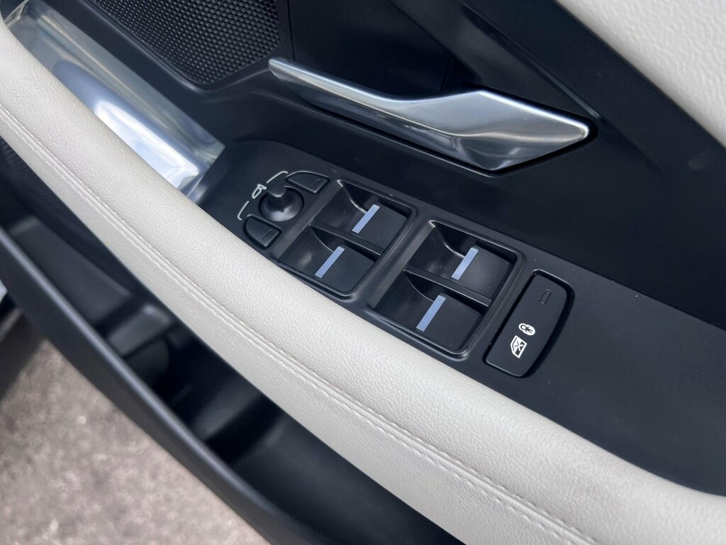 Jaguar E-Pace 2L S Red #31