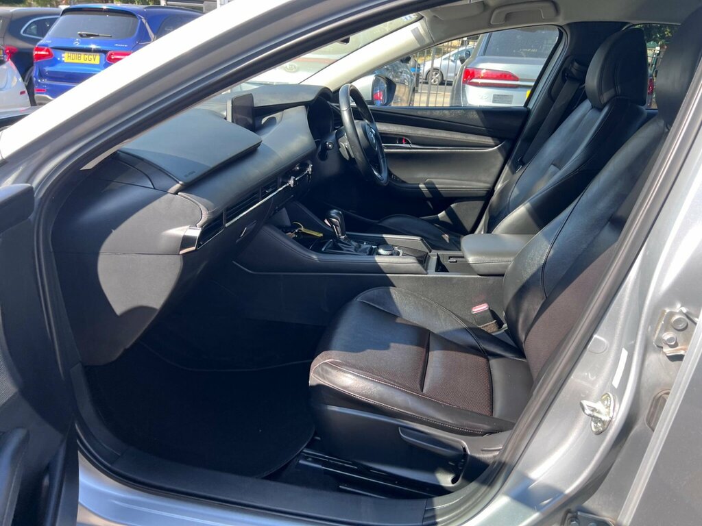 Mazda 3 2.0 Skyactiv-g Mhev Sport Lux Hatchback White #39