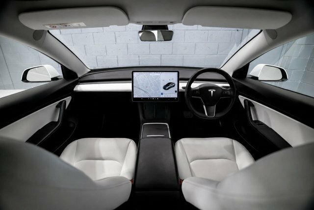 Tesla Model 3 Motor Long Range Saloon White #2