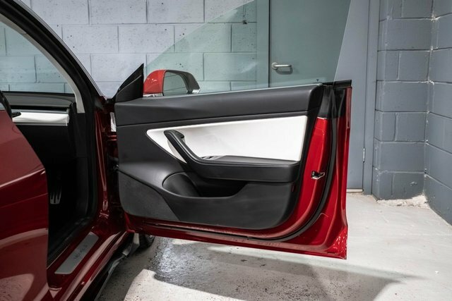 Tesla Model 3 Motor Performance Saloon Red #6