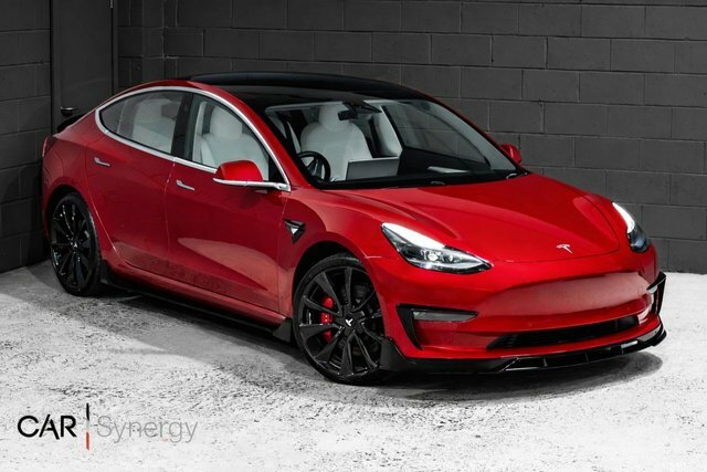 Tesla Model 3 Motor Performance Saloon Red