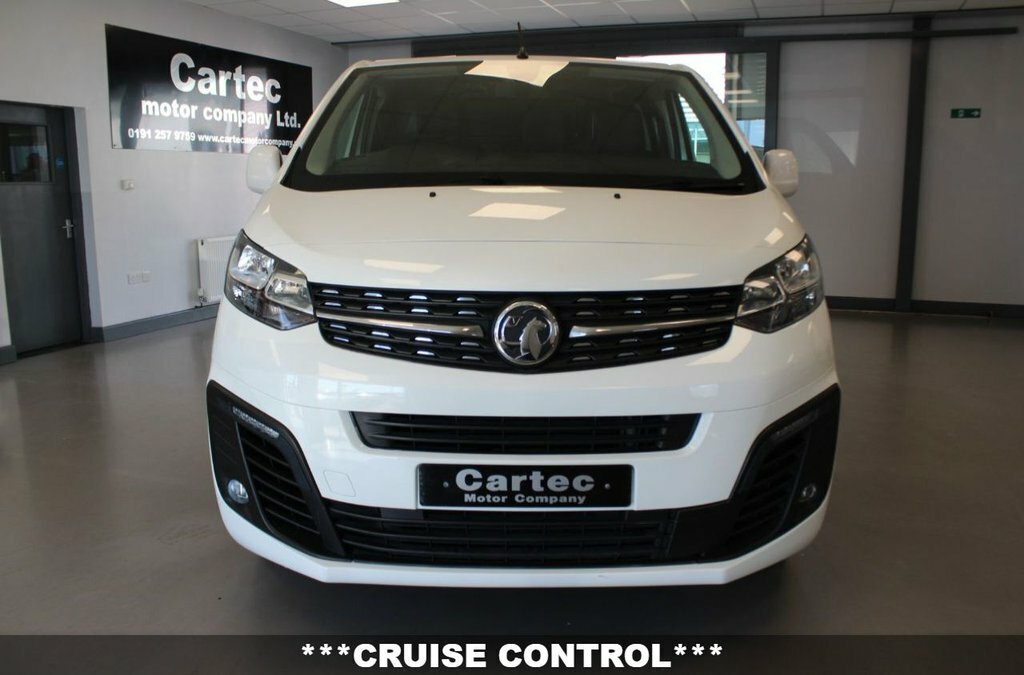 Vauxhall Vivaro 1.5L Sportive DP69VUY White #2