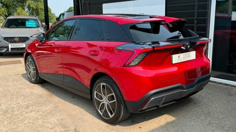 MG MG4 Hatchback Red #6