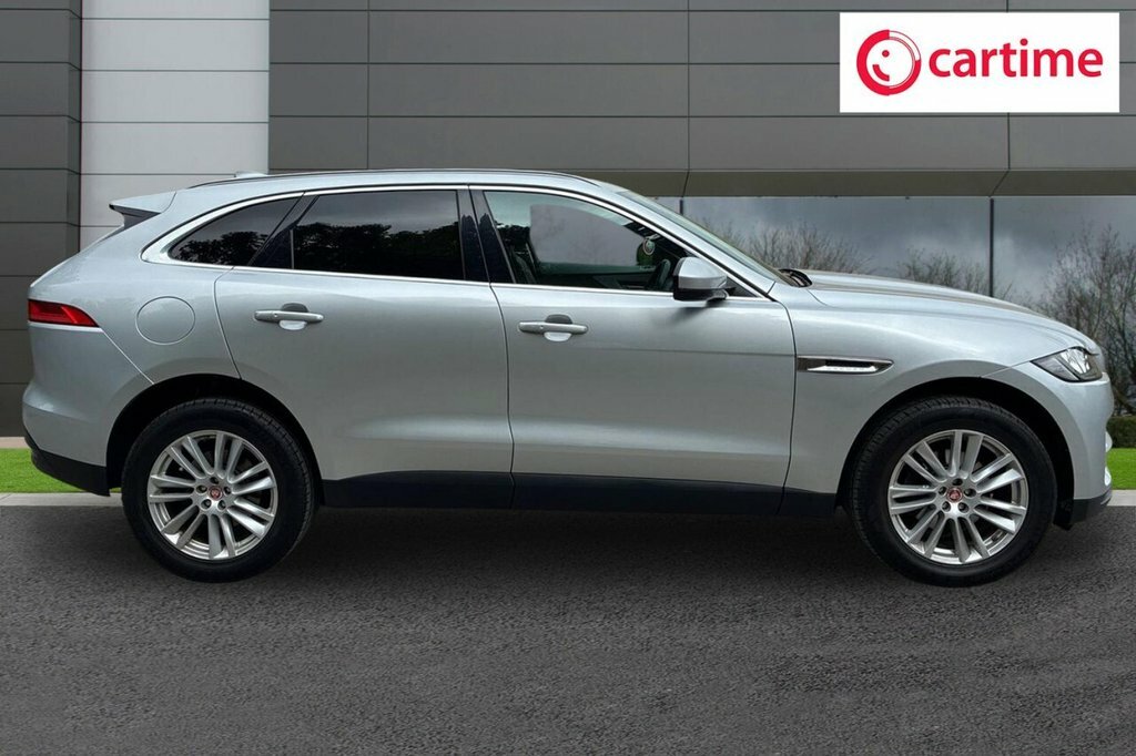 Jaguar F-Pace 2L Portfolio OV19TZY Silver #2