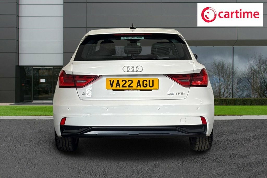Audi A1 1L Sport VA22AGU White #5