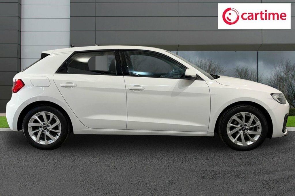 Audi A1 1L Sport VA22AGU White #2