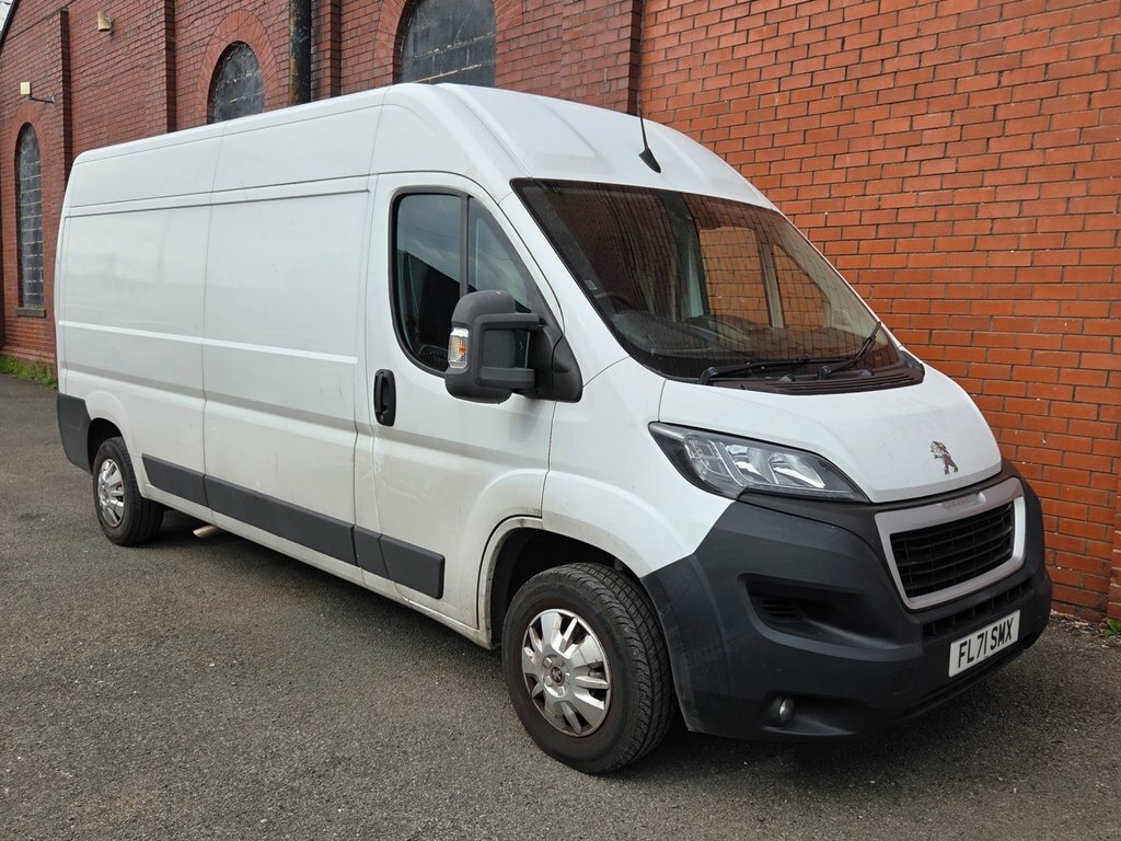 Peugeot Boxer 2.2L Asphalt White