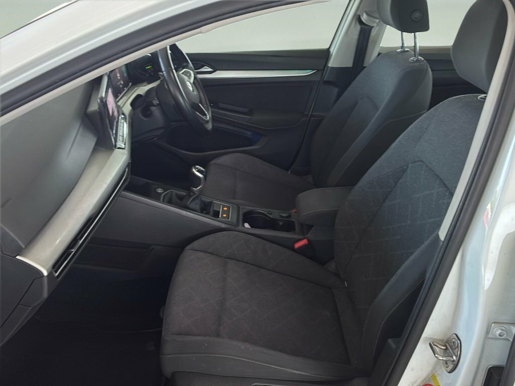 Volkswagen Golf 1L Life White #6