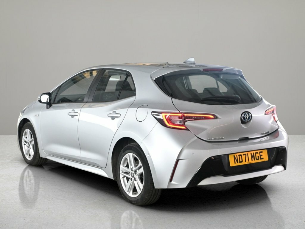 Toyota Corolla 1.8L Icon Tech Silver #2