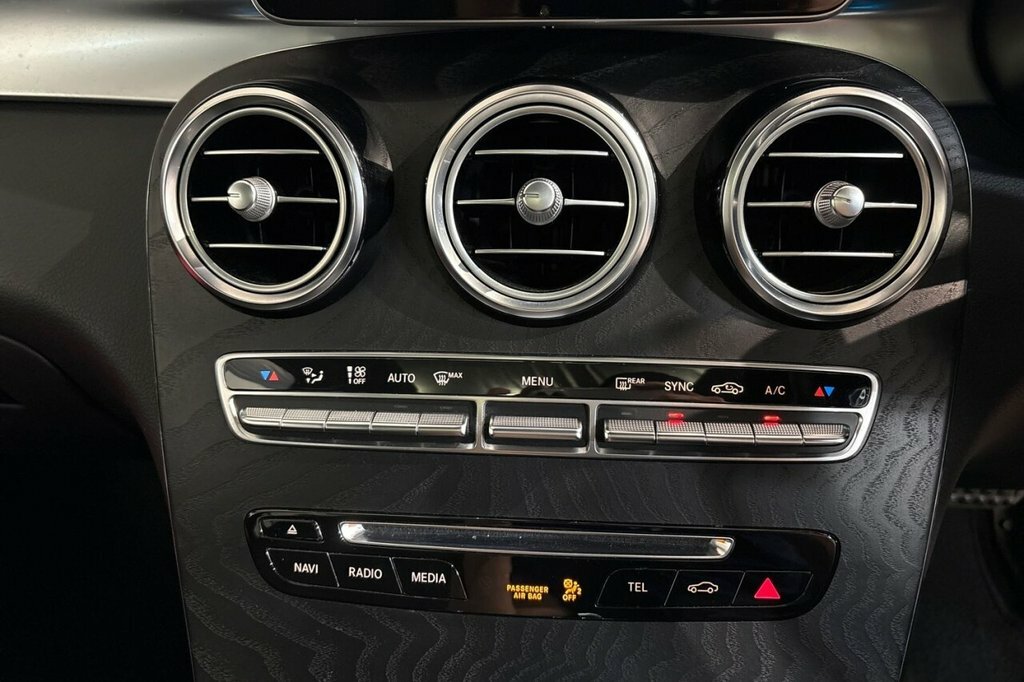 Mercedes-Benz GLC Class 250D Amg Line Premium G-tronic 4Matic Euro 6 S White #16