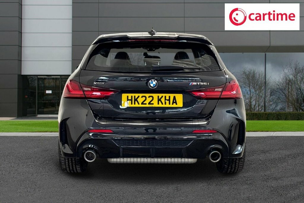 BMW 1 Series Hatchback HK22KHA Black #5