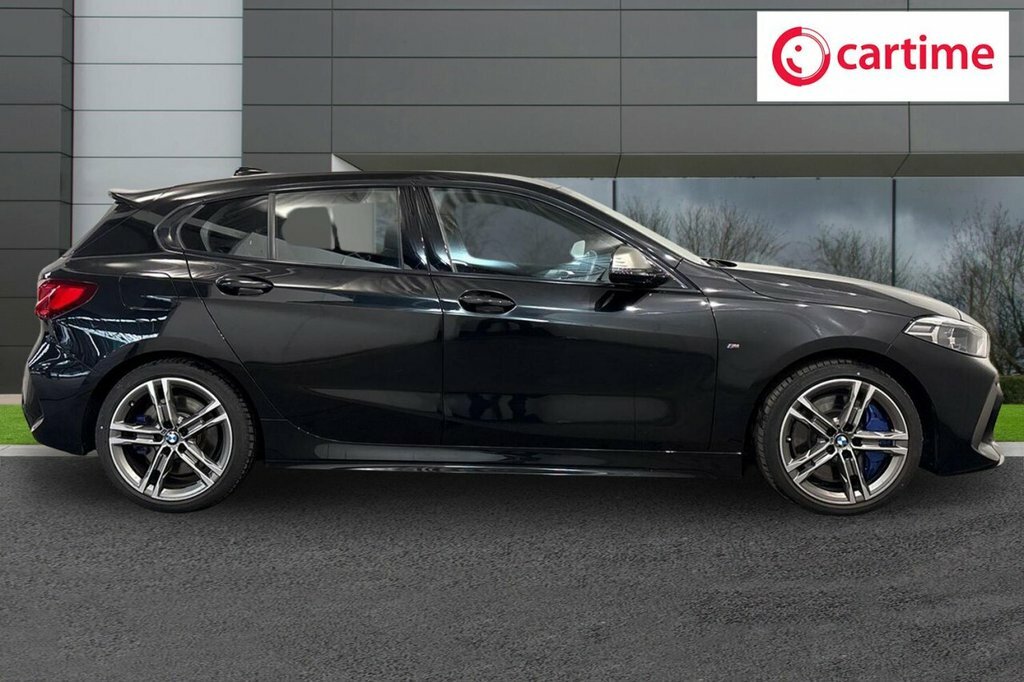 BMW 1 Series Hatchback HK22KHA Black #2