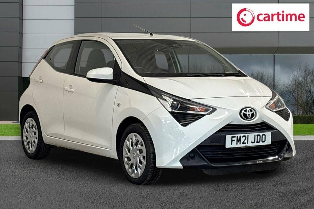 Toyota Aygo 1L X-play White