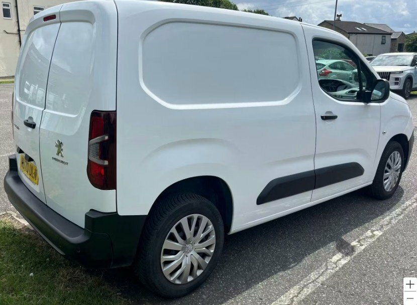 Peugeot Partner 1.5L Professional White #4