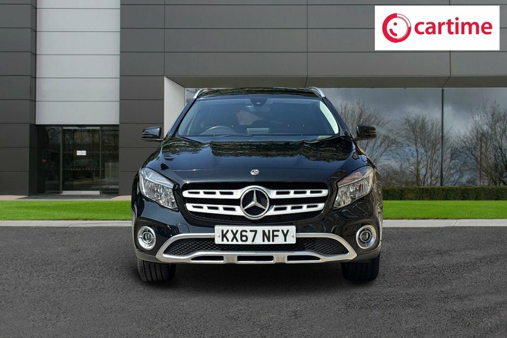 Mercedes-Benz GLA Class 2L Sport Black #4