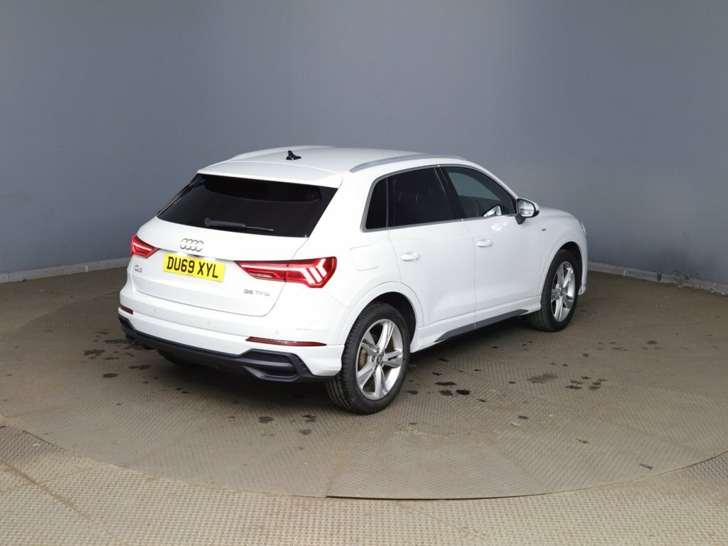 Audi Q3 1.5L S Line DU69XYL White #4