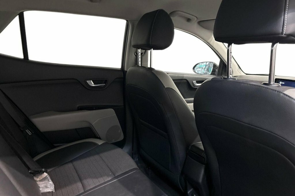 Kia Stonic 1.0 T-gdi Mhev Gt-line S Suv Hybrid Dct White #8