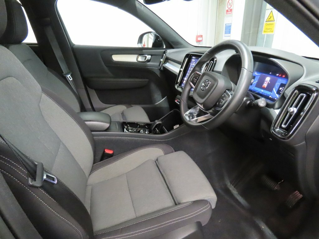 Volvo XC40 2L Plus Dark Grey #5
