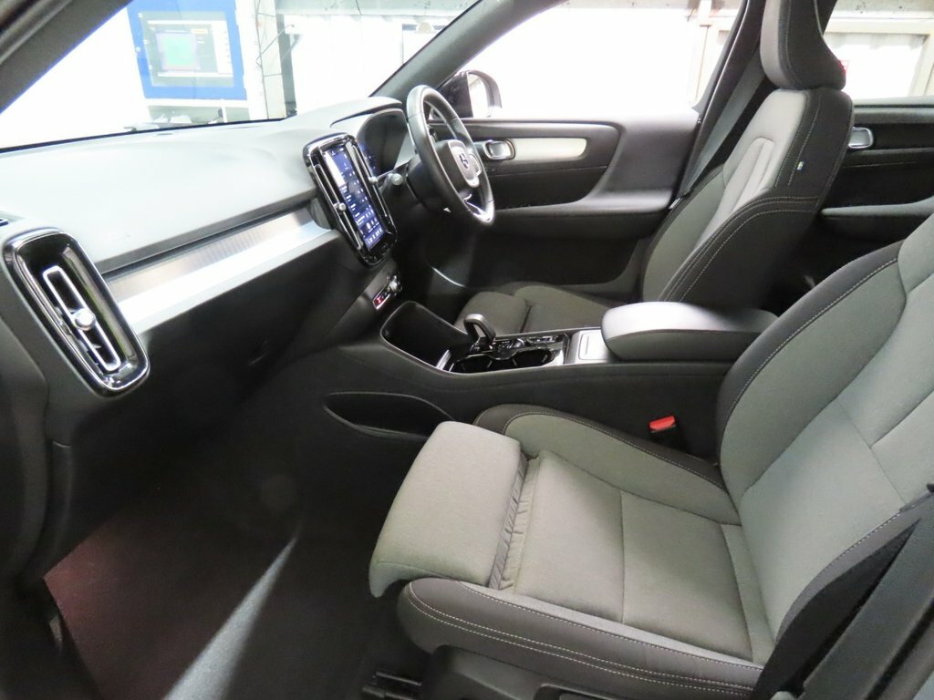 Volvo XC40 2L Plus Dark Grey #6