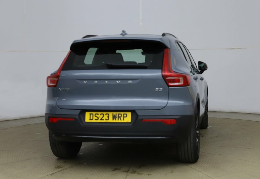 Volvo XC40 2L Plus Dark Grey #4