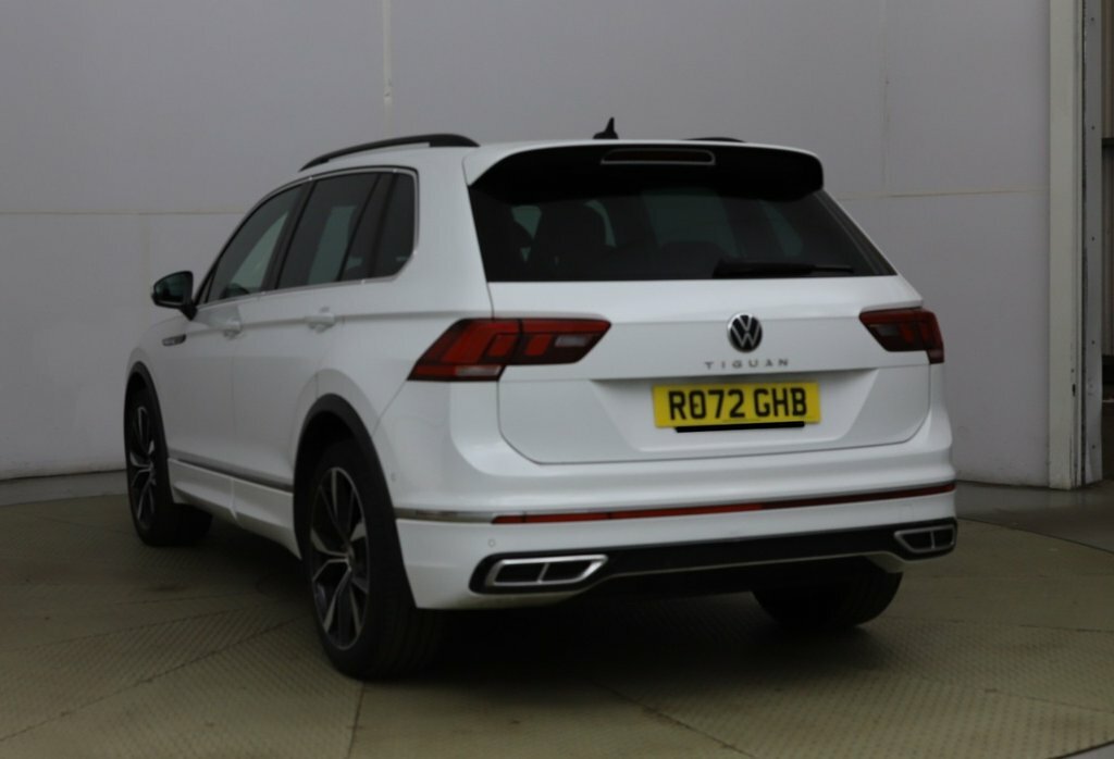 Volkswagen Tiguan 1.5L R-line White #4
