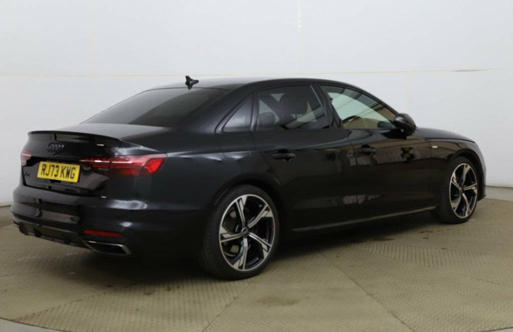 Audi A4 2L Black Edition Black #4