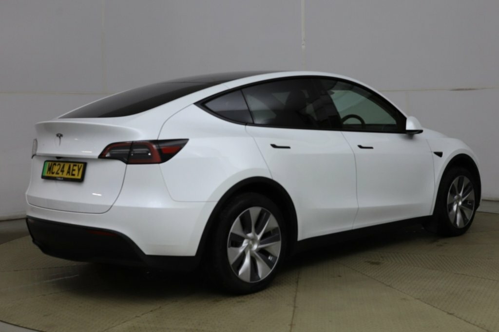 Tesla Model Y Suv MC24AEY White #4