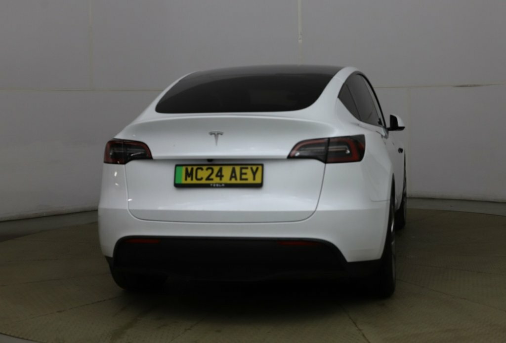 Tesla Model Y Suv MC24AEY White #6