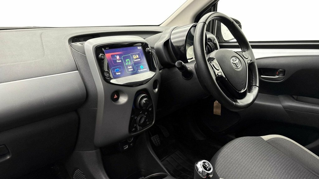 Toyota Aygo 1L X-play Silver #4