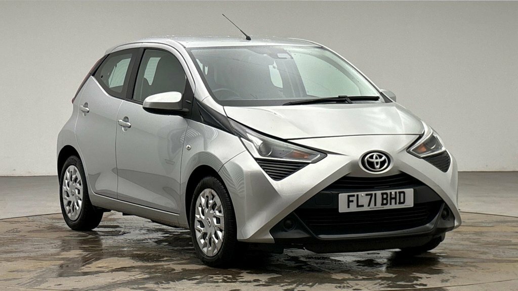 Toyota Aygo 1L X-play Silver
